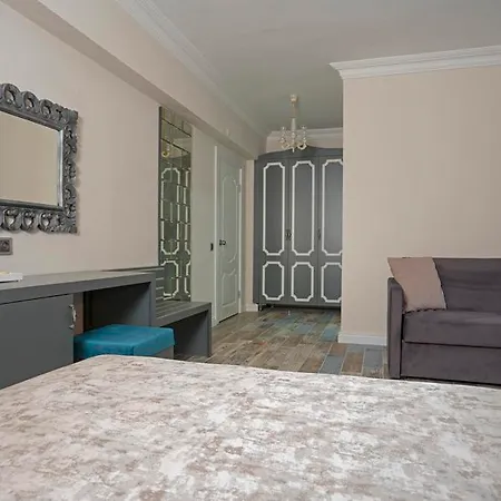 Otto Palace Hotel 3*