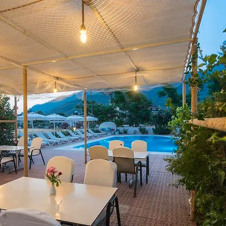 Hotel Otto Palace 3*